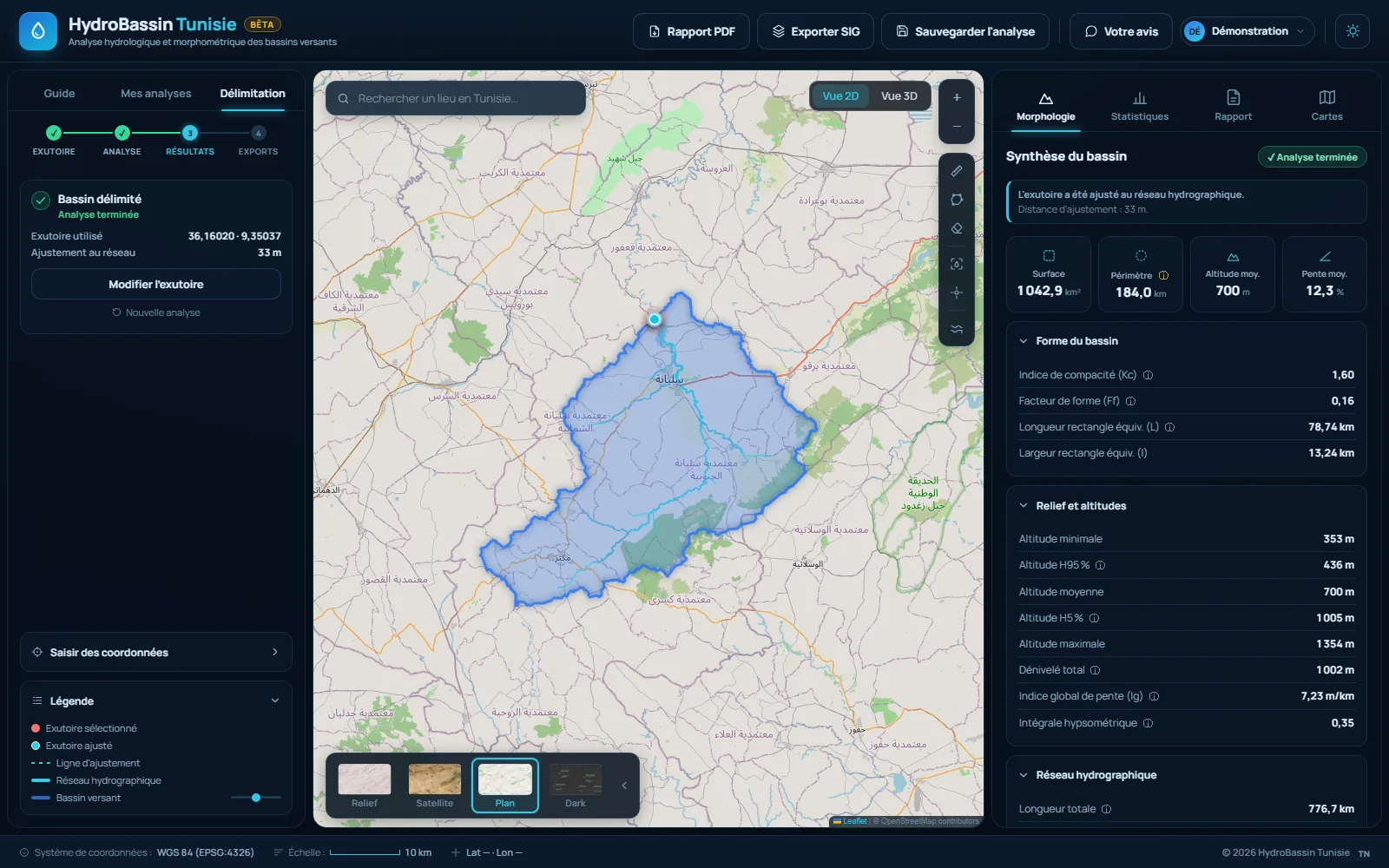 Interface HydroBassin : bassin versant de l'Oued Siliana délimité sur fond de carte, son exutoire et son réseau hydrographique, avec l'onglet Délimitation et le panneau d'analyse morphométrique.
